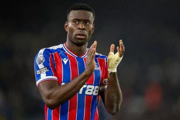 记者：利物浦没打算在冬窗加入格伊争夺战