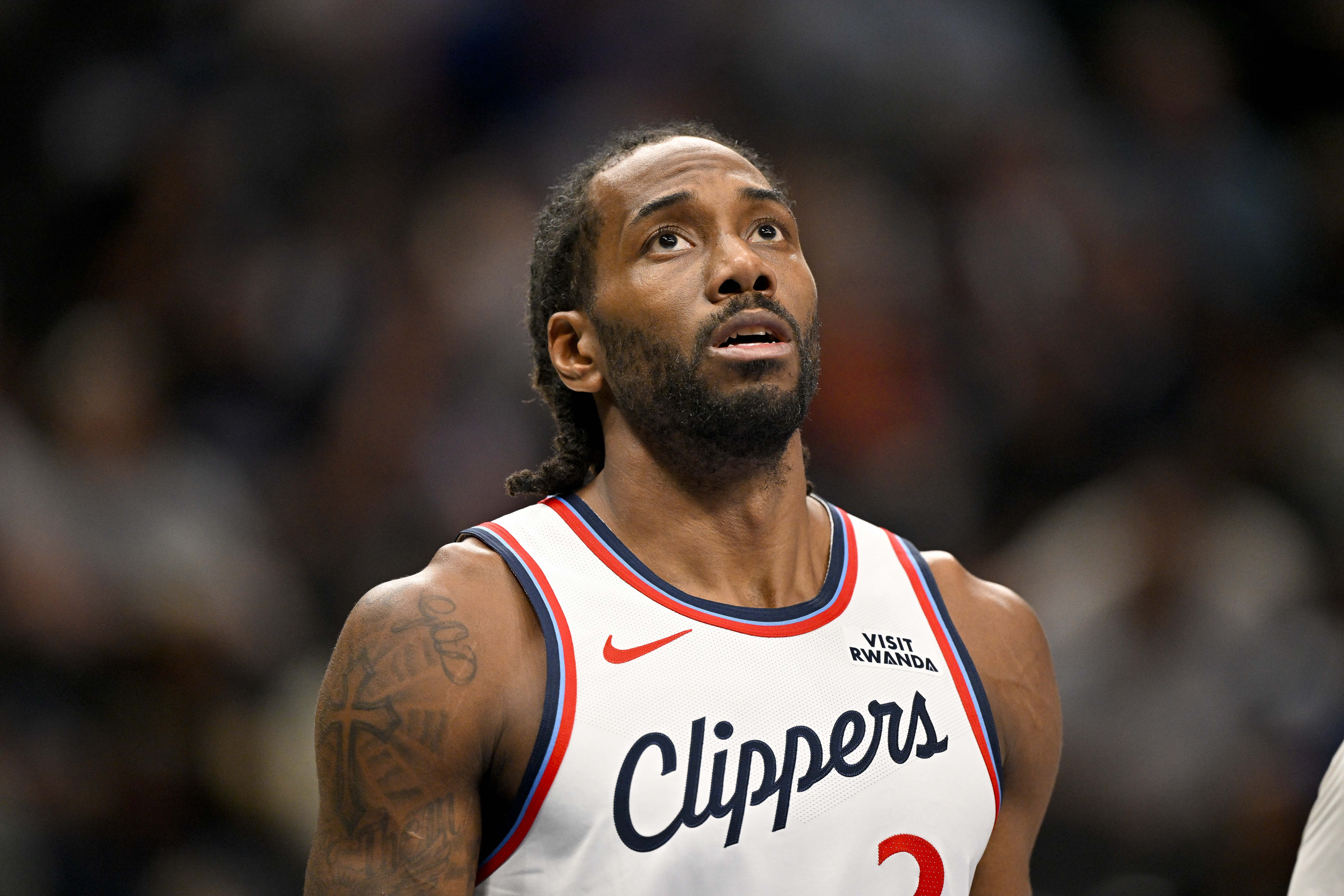 开元体育-今天没手感！伦纳德上半场8中3&amp;三分3中0仅得8分3板